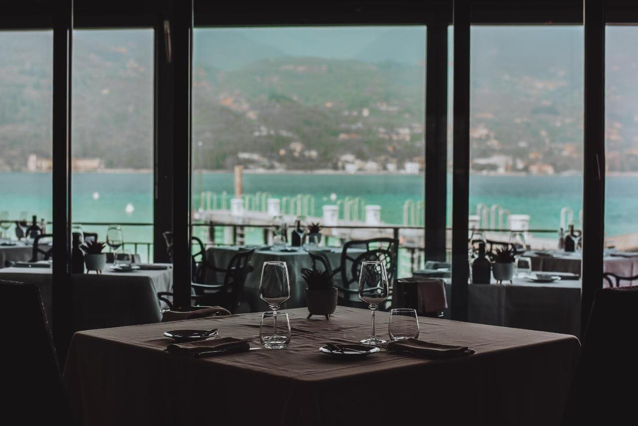 Bella Hotel & Restaurant With Private Dock For Mooring Boats San Felice del Benaco Dış mekan fotoğraf