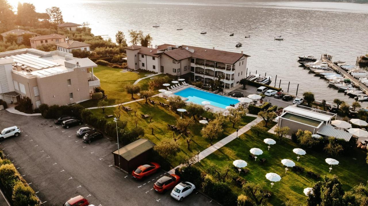 Bella Hotel & Restaurant With Private Dock For Mooring Boats San Felice del Benaco Dış mekan fotoğraf